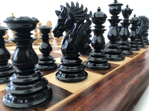 The Renaissance - Gloss Ebony Triple Weight Chess Set - Image 11