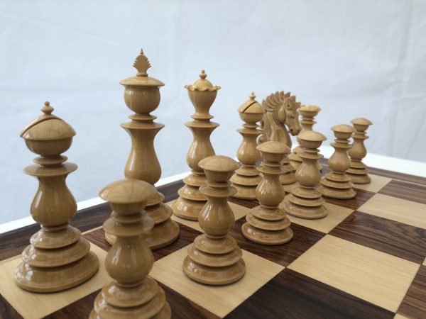 The Renaissance - Gloss Ebony Triple Weight Chess Set - Image 14