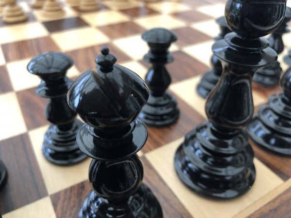 The Renaissance - Gloss Ebony Triple Weight Chess Set - Image 17