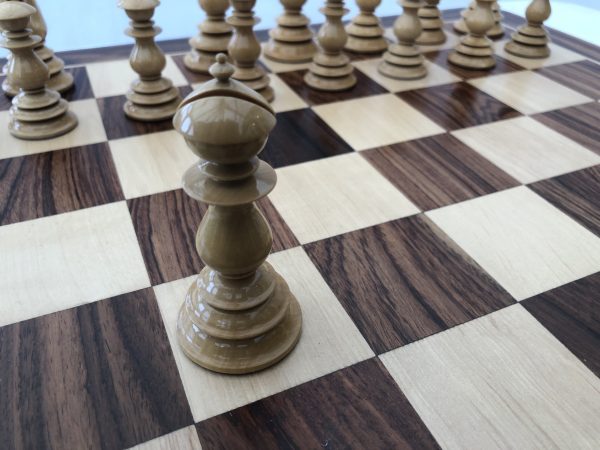 The Renaissance - Gloss Ebony Triple Weight Chess Set - Image 18
