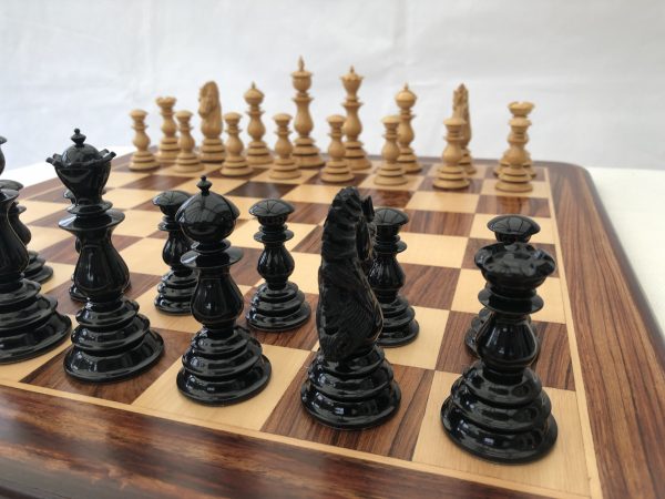 The Renaissance - Gloss Ebony Triple Weight Chess Set - Image 5
