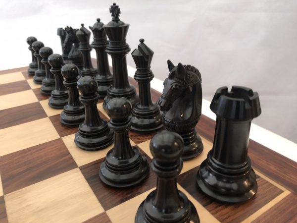 The Cambridge - Ebony Triple Weight Chess Set - Image 6