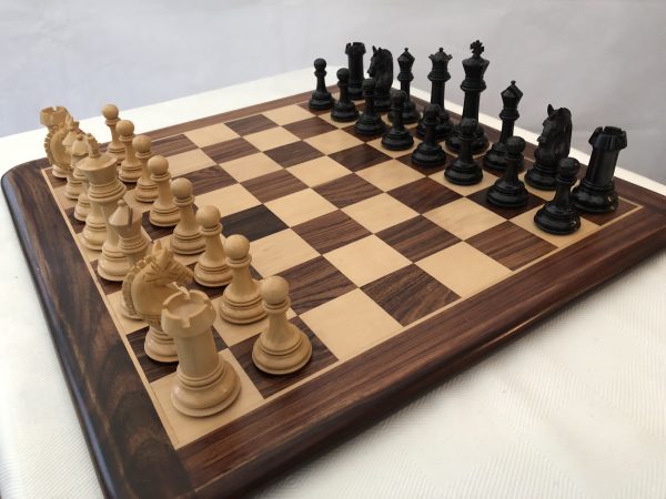The Cambridge - Ebony Triple Weight Chess Set - Image 5