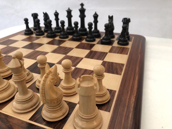 The Cambridge - Ebony Triple Weight Chess Set - Image 2