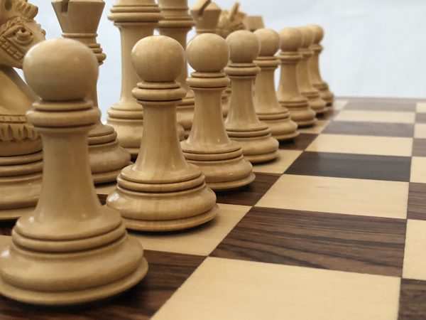 The Cambridge - Ebony Triple Weight Chess Set - Image 17