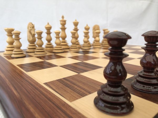 The Renaissance - Gloss Bud Rosewood Triple Weight Chess Set - Image 15