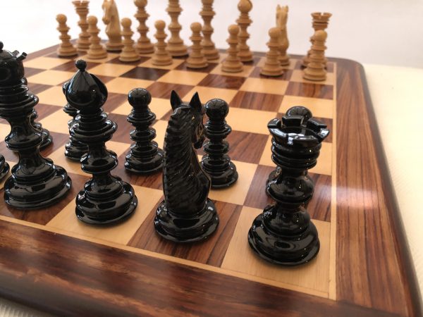 The Moroccan - Gloss Ebony Triple Weight Chess Set - Image 2