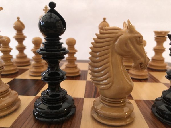 The Moroccan - Gloss Ebony Triple Weight Chess Set - Image 22