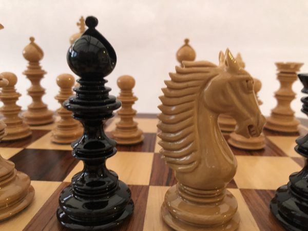 The Moroccan - Gloss Ebony Triple Weight Chess Set - Image 26