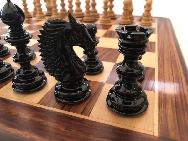 The Moroccan - Gloss Ebony Triple Weight Chess Set - Image 4