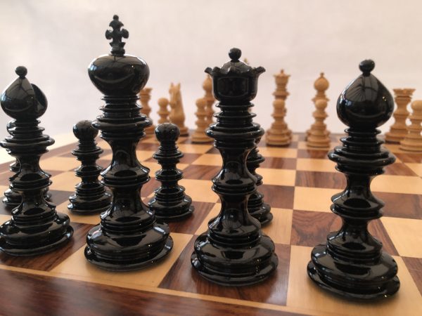 The Moroccan - Gloss Ebony Triple Weight Chess Set - Image 6