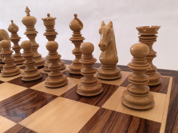 The Moroccan - Gloss Ebony Triple Weight Chess Set - Image 7
