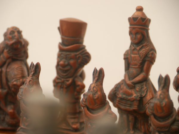 Berkeley Chess Ltd - Alice in Wonderland Chess Set - Metal - Image 11