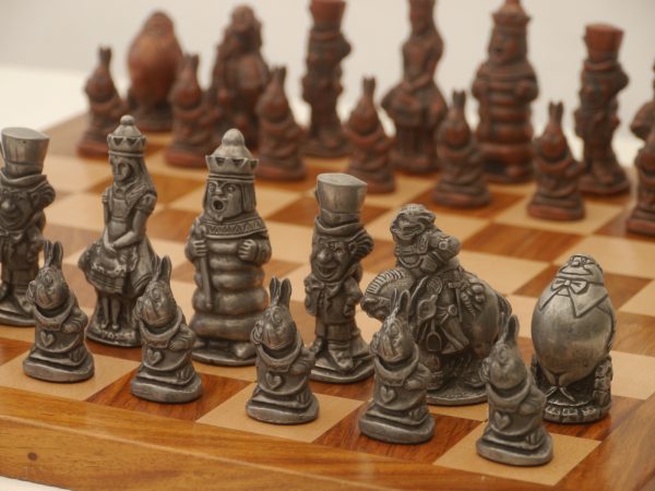 Berkeley Chess Ltd - Alice in Wonderland Chess Set - Metal - Image 3