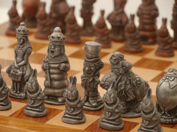 Berkeley Chess Ltd - Alice in Wonderland Chess Set - Metal - Image 4