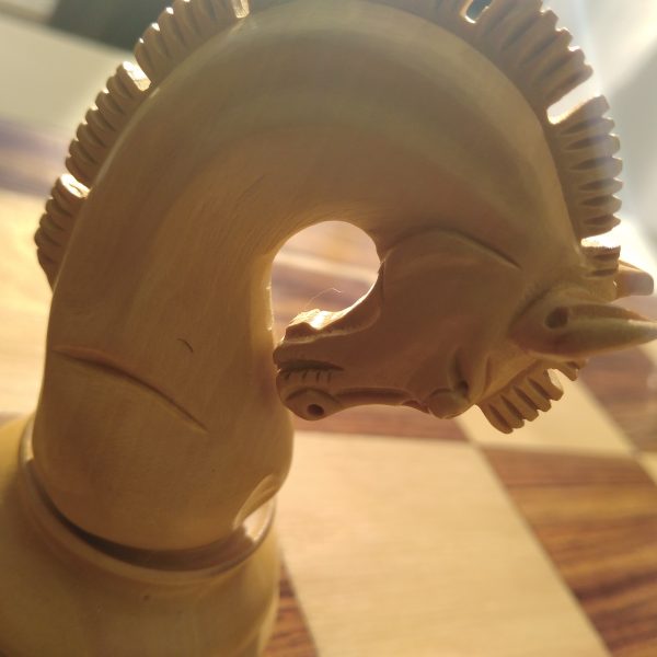 The Parragon Rosewood Triple Weighted Chess Set - Image 5