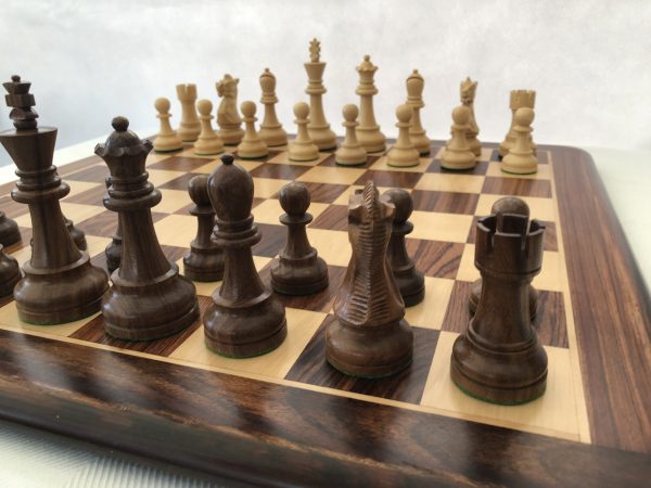 The Carryford Large 4.5 inch Rosewood Triple Weighted Chess - Image 2