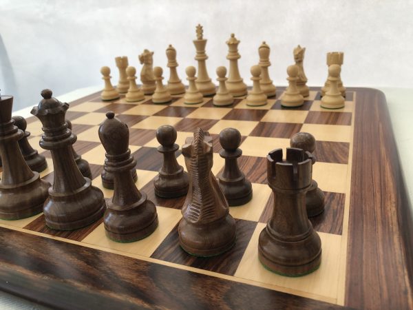 The Carryford Large 4.5 inch Rosewood Triple Weighted Chess - Image 3