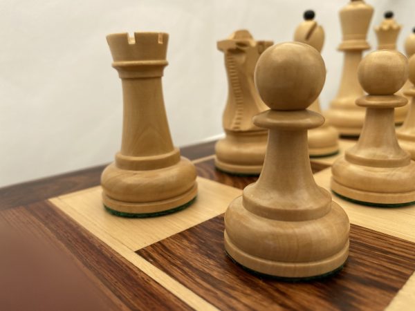 The Soviet Yumyon Triple Weighted Chess Set - Image 4