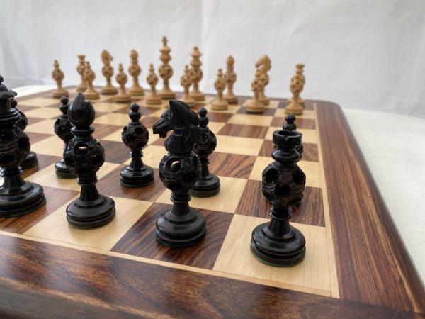 Ebony Concentric Ball 4" King Chess Set - Image 3