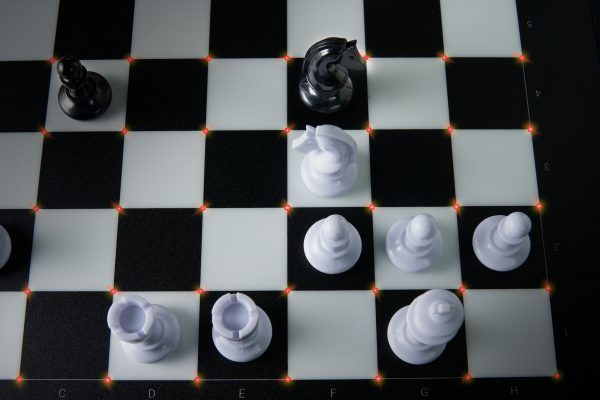 Millennium eONE Electronic Chessboard - Image 8