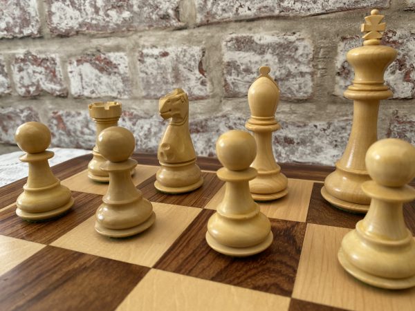 Boris Spassky Ebonised Chess Set - Image 8