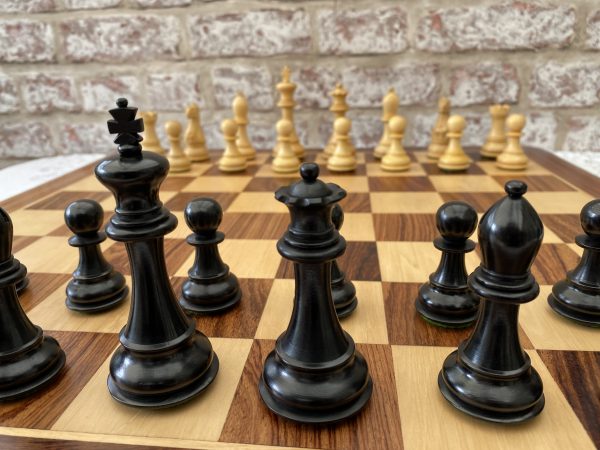 Boris Spassky Ebonised Chess Set - Image 5