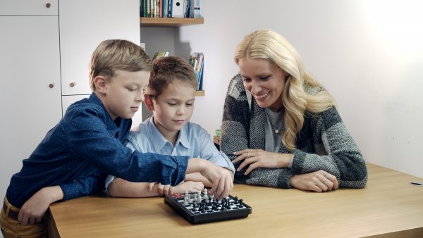 Karpov Chess School Chess Computer - Image 13