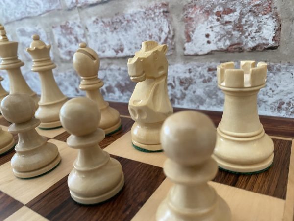 The Morgan - Double Weighted Acacia Staunton Chess Set - Image 3