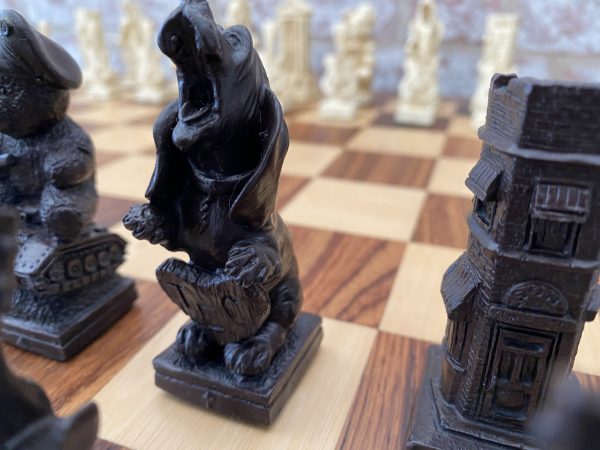 Elvis Presley Chess Set - Image 2