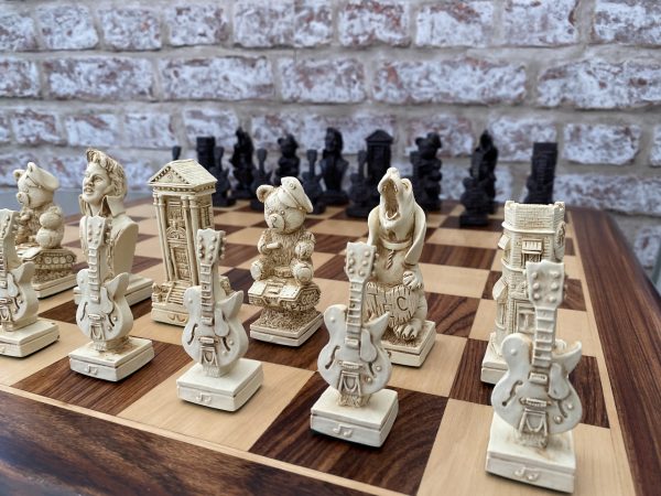 Elvis Presley Chess Set - Image 13