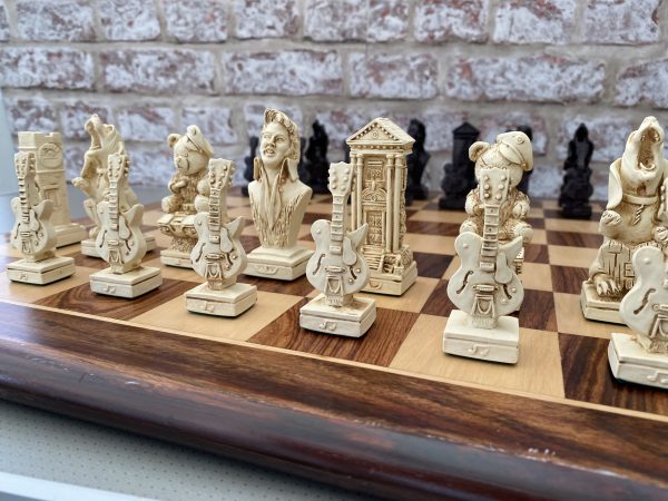 Elvis Presley Chess Set - Image 14