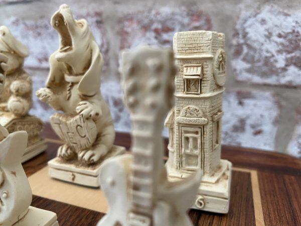 Elvis Presley Chess Set - Image 18