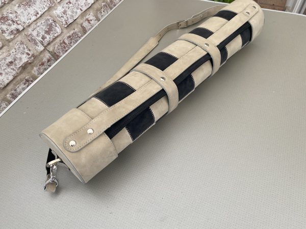 Thick Black/Cream Leather Chess Case, Mat and Chess Pieces Included - Image 3