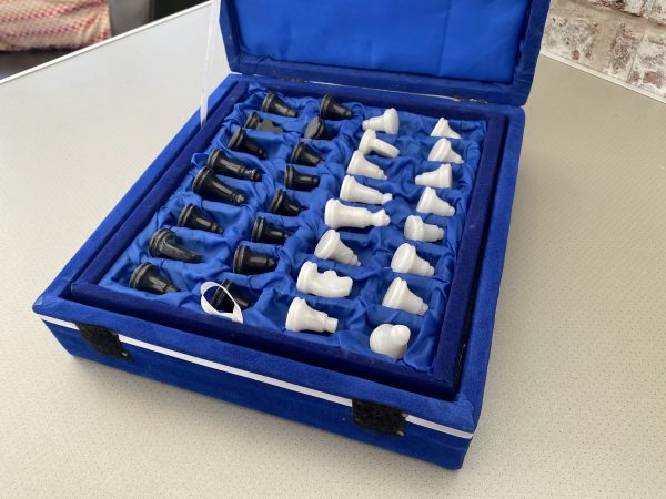 Small Marble Black and White Complete Chess Set - Image 8