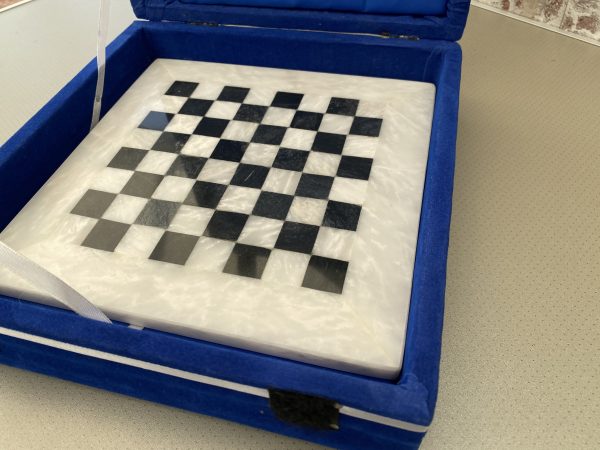 Small Marble Black and White Complete Chess Set - Image 9