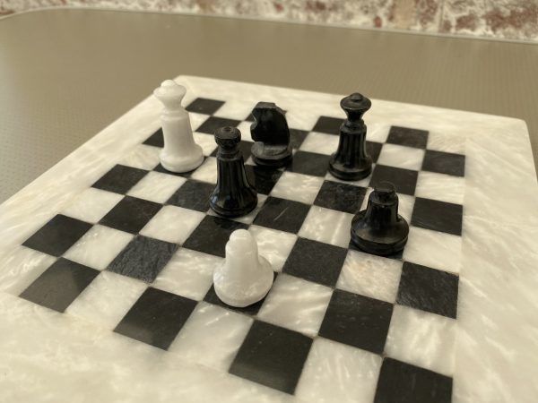 Small Marble Black and White Complete Chess Set - Image 4
