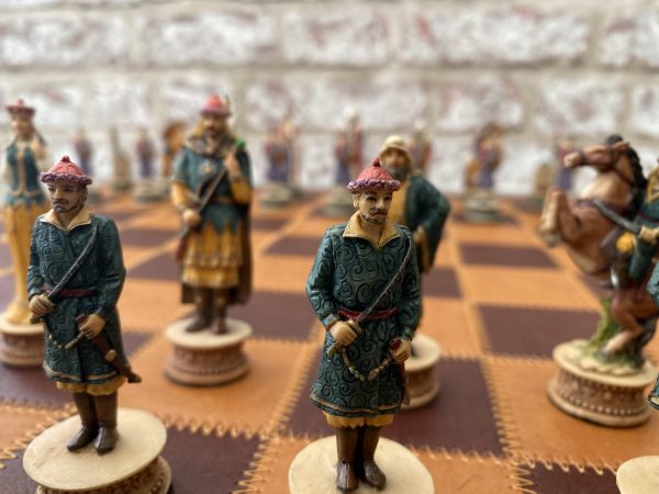 Italfama - Hungarians vs Turkish Hand painted Chess - Image 10