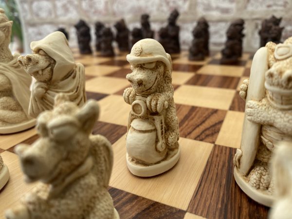 The Fun Dragon Chess Set - Image 2