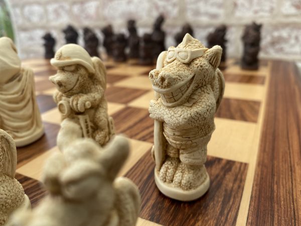 The Fun Dragon Chess Set - Image 3