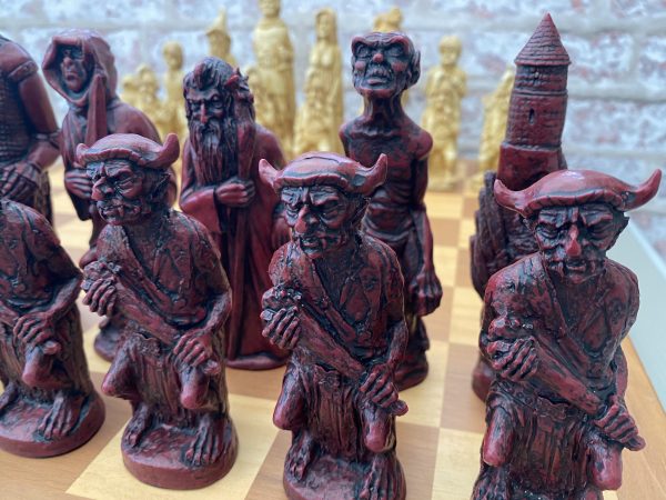 Berkeley Chess Ltd - Lord of the Rings Chess Pieces - Red - Image 11