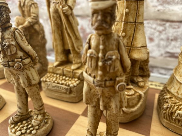 Berkeley Chess Ltd - Large Sherlock Holmes Chess Pieces - Red - Image 8
