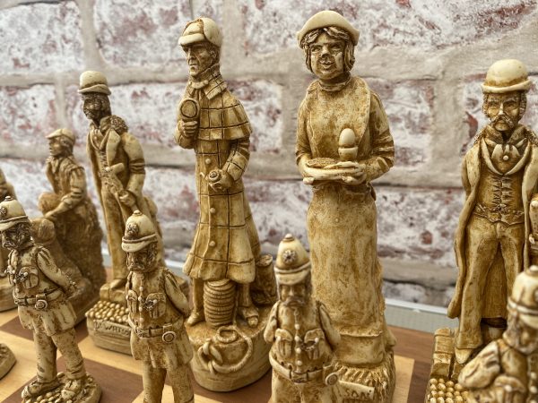 Berkeley Chess Ltd - Large Sherlock Holmes Chess Pieces - Red - Image 10