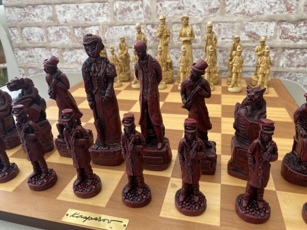 Berkeley Chess Ltd - Large Sherlock Holmes Chess Pieces - Red - Image 13