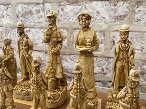 Berkeley Chess Ltd - Large Sherlock Holmes Chess Pieces - Red