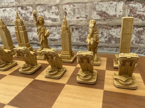 Berkeley Chess - New York Chess Set - Red - Image 14