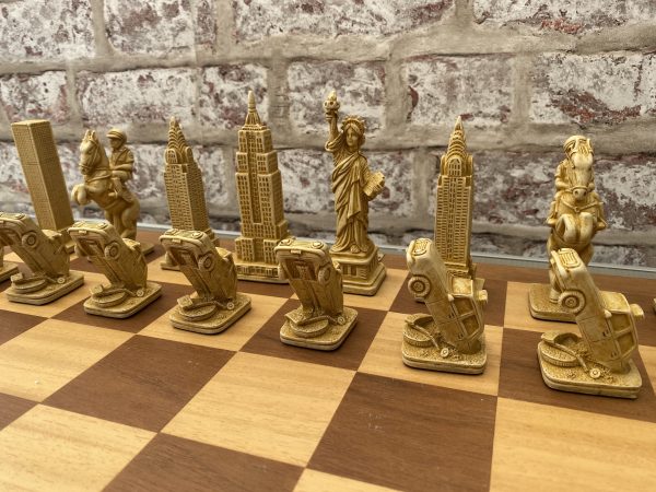 Berkeley Chess - New York Chess Set - Red - Image 9