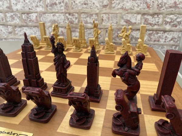 Berkeley Chess - New York Chess Set - Red - Image 20