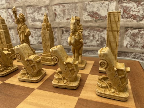 Berkeley Chess - New York Chess Set - Red - Image 15