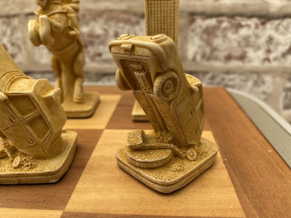 Berkeley Chess - New York Chess Set - Red - Image 16